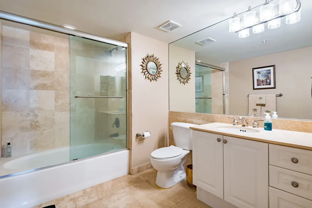 99 SE Mizner Boulevard Boca Raton FL 33432