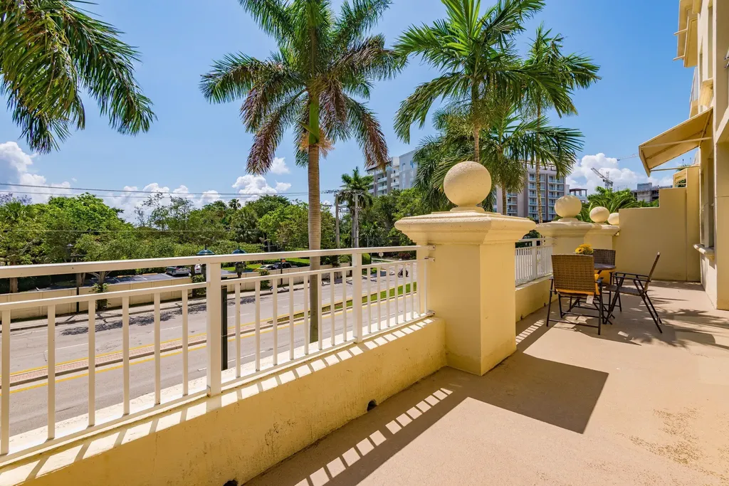 99 SE Mizner Boulevard Boca Raton FL 33432