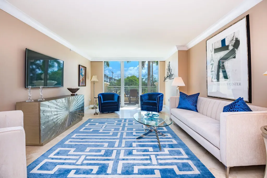 99 SE Mizner Boulevard Boca Raton FL 33432