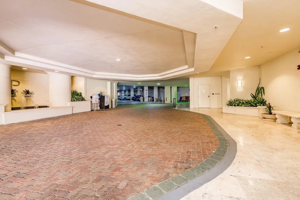 99 SE Mizner Boulevard Boca Raton FL 33432
