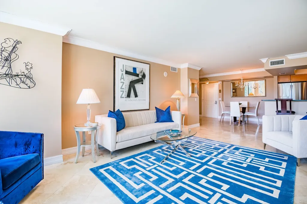 99 SE Mizner Boulevard Boca Raton FL 33432