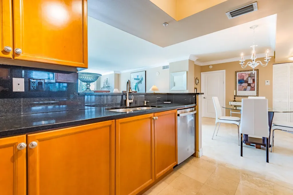 99 SE Mizner Boulevard Boca Raton FL 33432