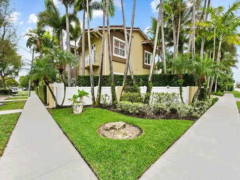 3434 NE 13th Avenue Oakland Park FL 33334
