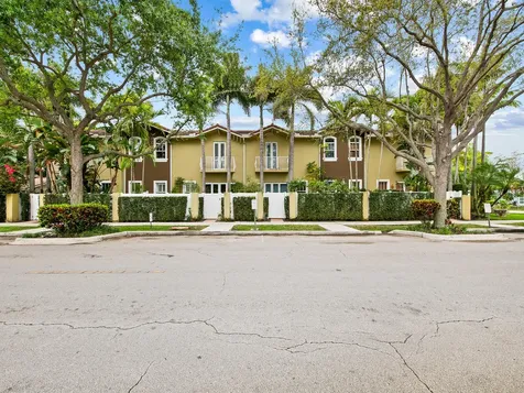 3434 NE 13th Avenue Oakland Park FL 33334