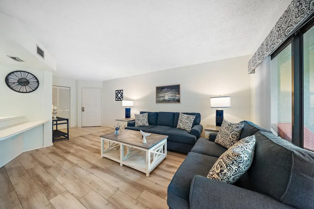 1605 S Us Highway 1 Jupiter FL 33477
