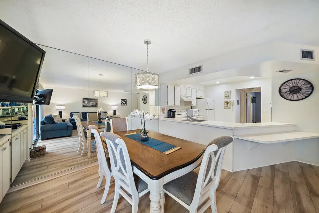 1605 S Us Highway 1 Jupiter FL 33477