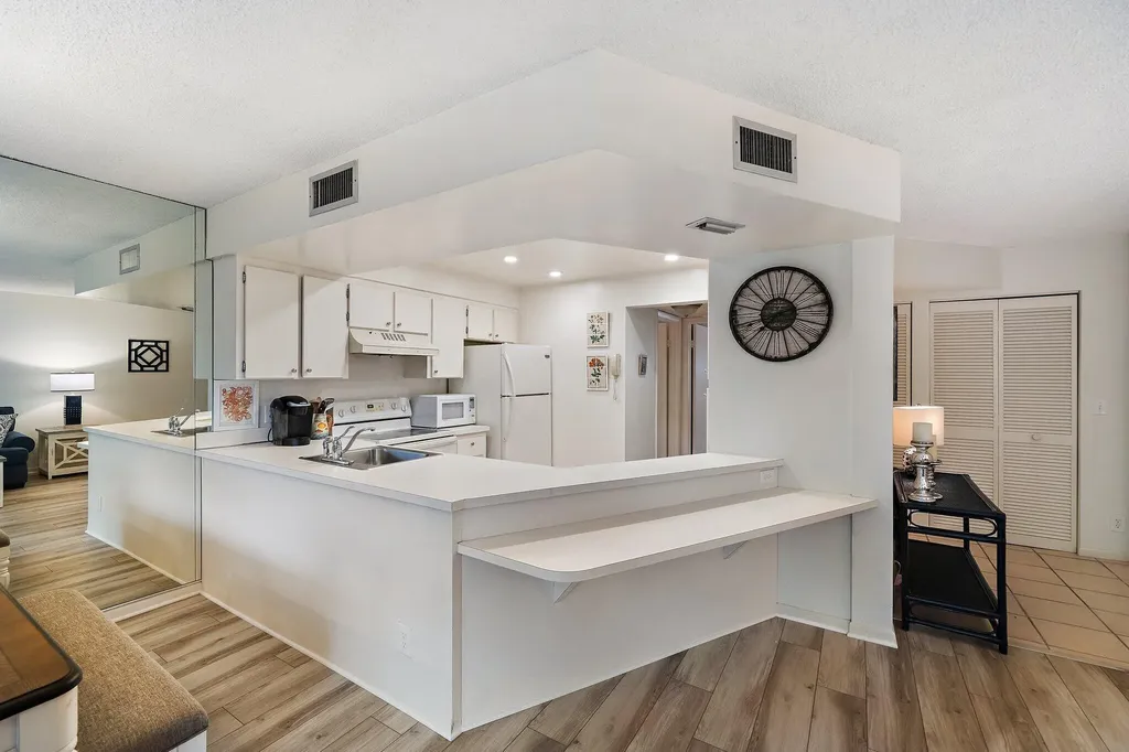 1605 S Us Highway 1 Jupiter FL 33477