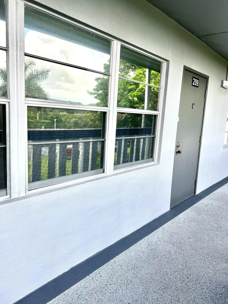 209 Suffolk E Boca Raton FL 33434