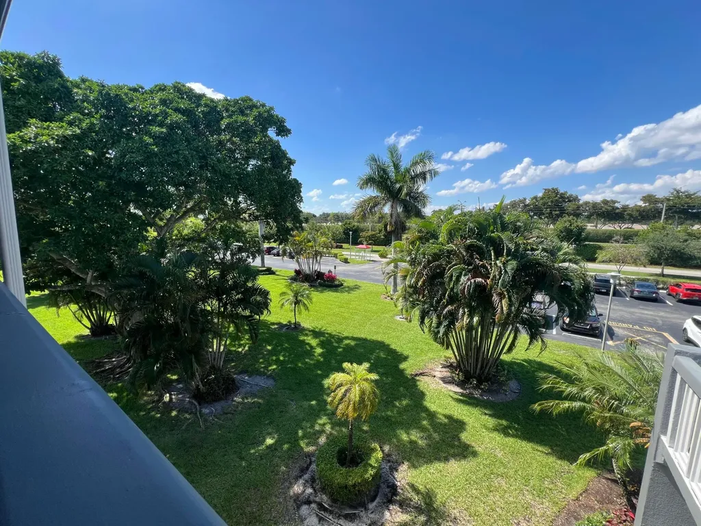 209 Suffolk E Boca Raton FL 33434