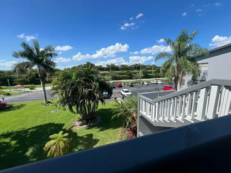 209 Suffolk E Boca Raton FL 33434