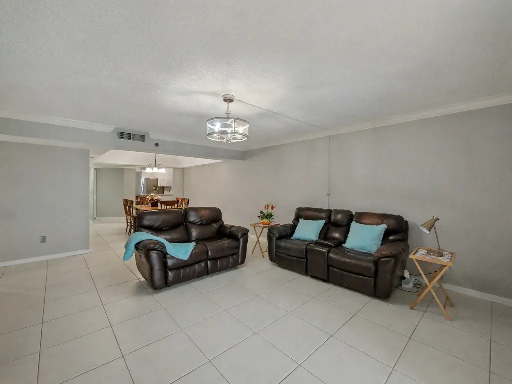 9220 SW 14th Street Boca Raton FL 33428