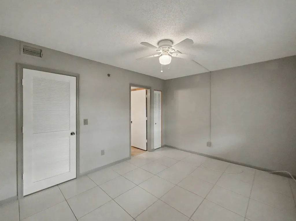9220 SW 14th Street Boca Raton FL 33428