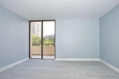 19355 Turnberry Way Miami FL 33180