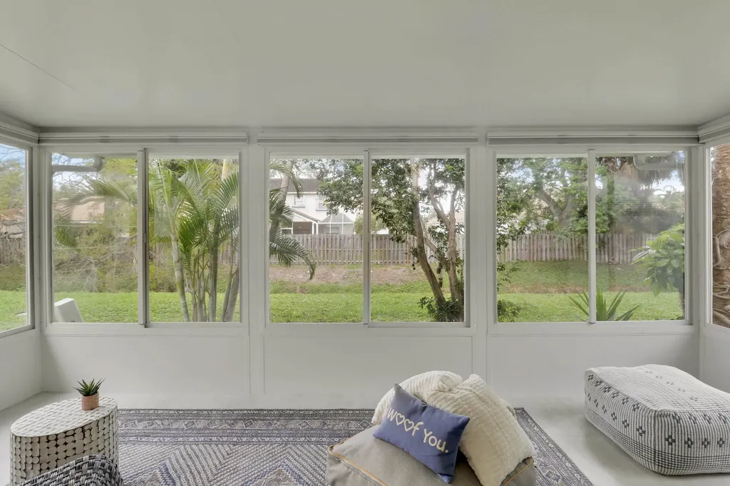 10128 Meridian Way N Palm Beach Gardens FL 33410