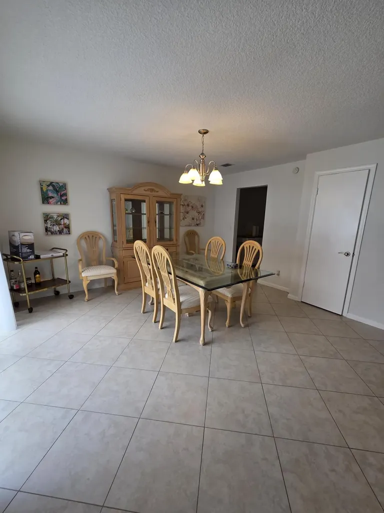 10100 S 43rd Trail S Boynton Beach FL 33436