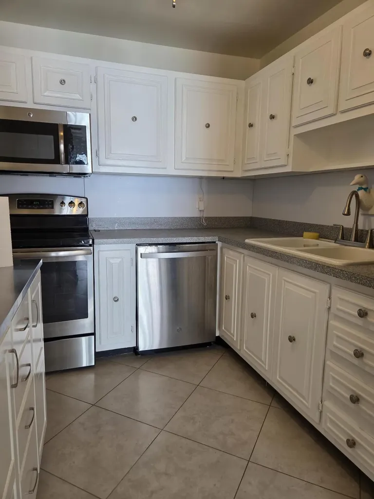 10100 S 43rd Trail S Boynton Beach FL 33436
