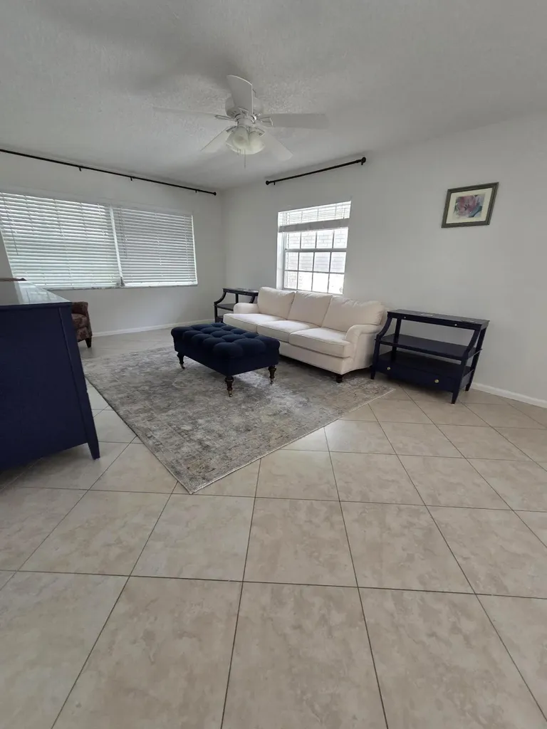 10100 S 43rd Trail S Boynton Beach FL 33436