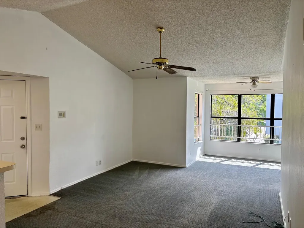 2796 S University Drive Davie FL 33328