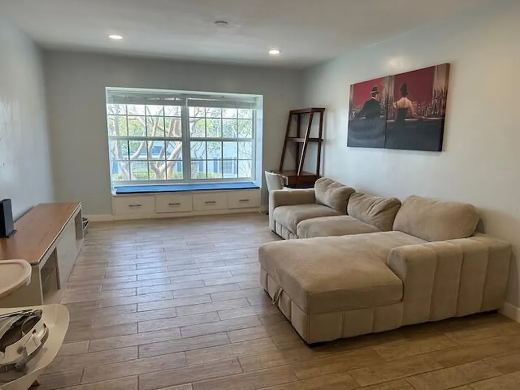 2220 NE 68th Street Fort Lauderdale FL 33308
