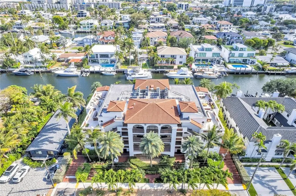 1532 SE 12th Street Fort Lauderdale FL 33316