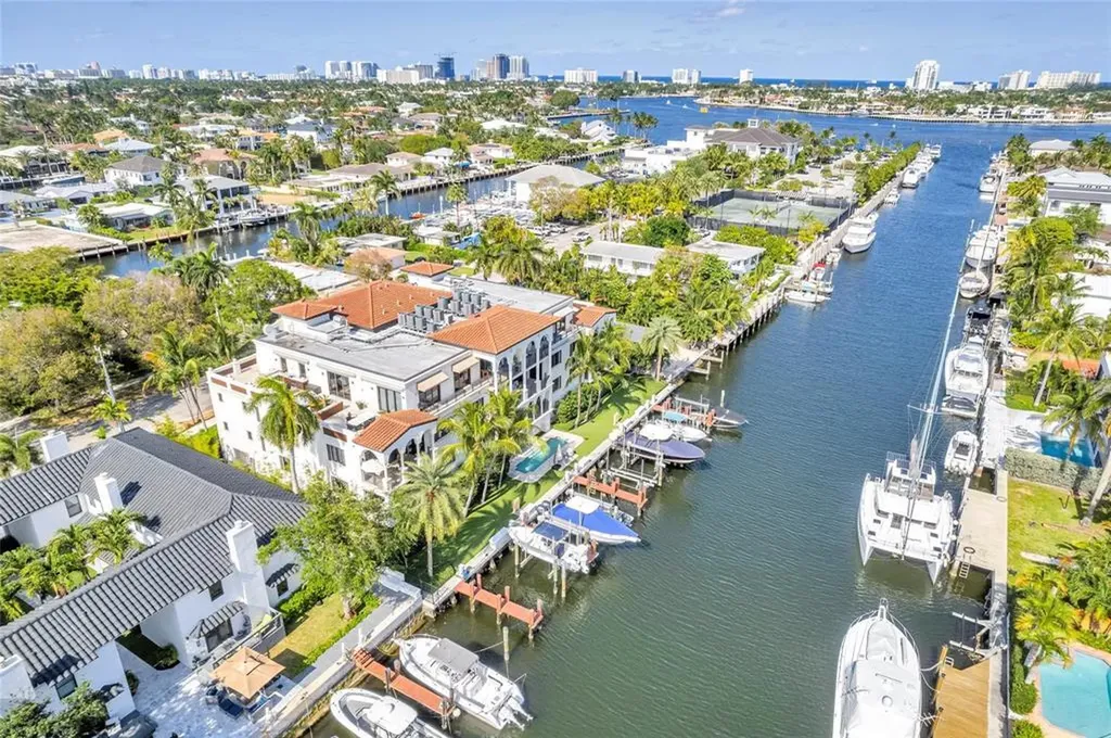 1532 SE 12th Street Fort Lauderdale FL 33316