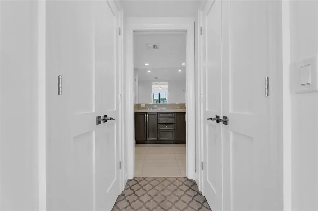 1532 SE 12th Street Fort Lauderdale FL 33316