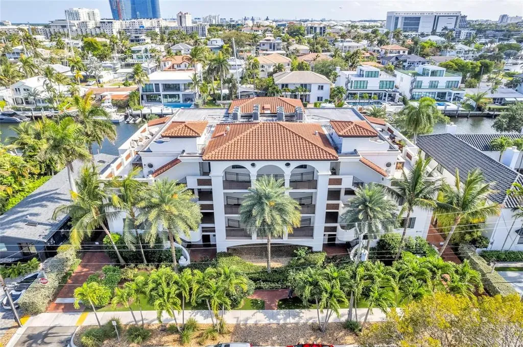 1532 SE 12th Street Fort Lauderdale FL 33316