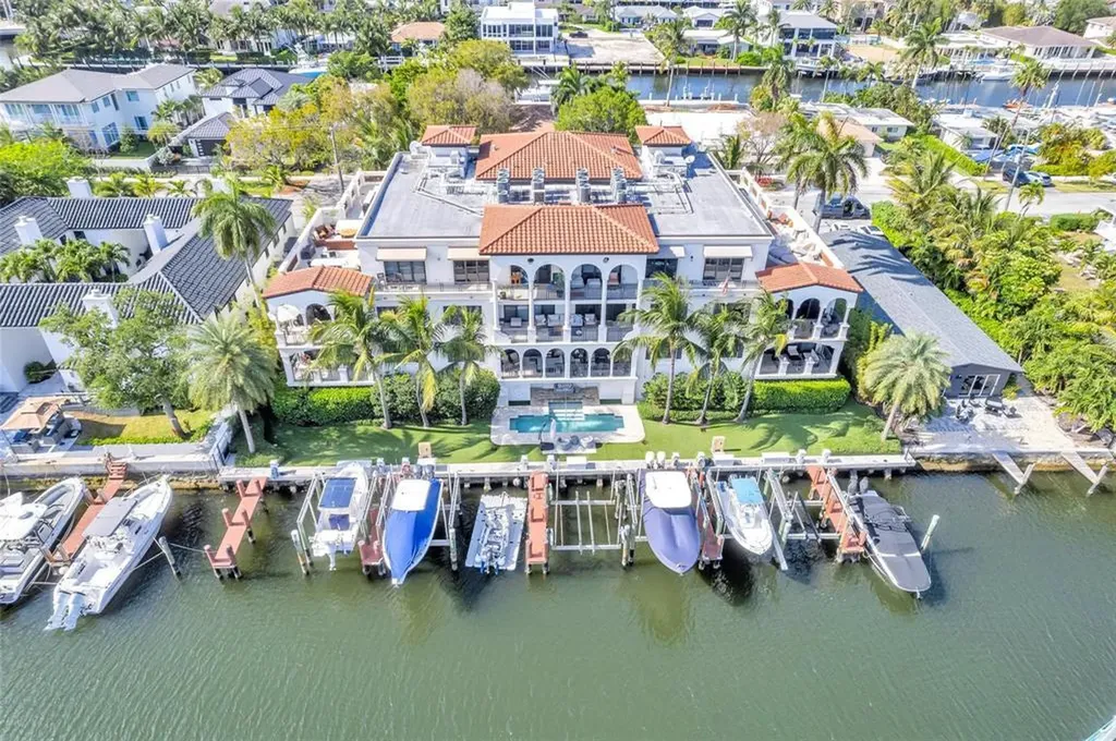 1532 SE 12th Street Fort Lauderdale FL 33316