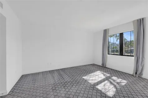 1532 SE 12th Street Fort Lauderdale FL 33316