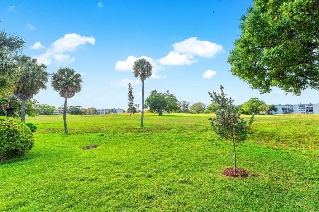 2016 Ventnor Crescent Deerfield Beach FL 33442