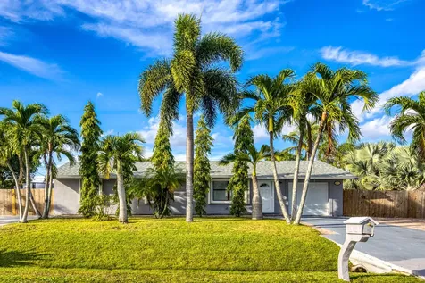 481 SW Voltair Terrace Port St Lucie FL 34984