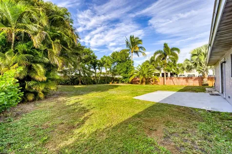 481 SW Voltair Terrace Port St Lucie FL 34984