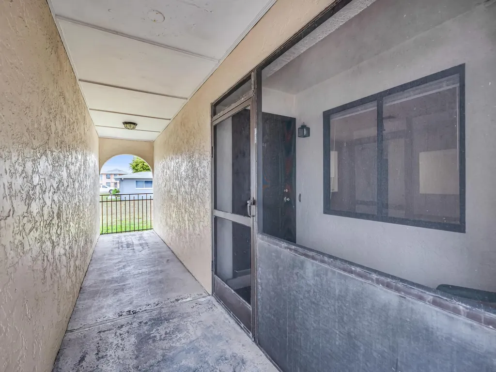 151 Cape Coral Parkway W Cape Coral FL 33914