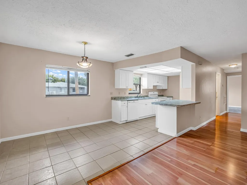 151 Cape Coral Parkway W Cape Coral FL 33914