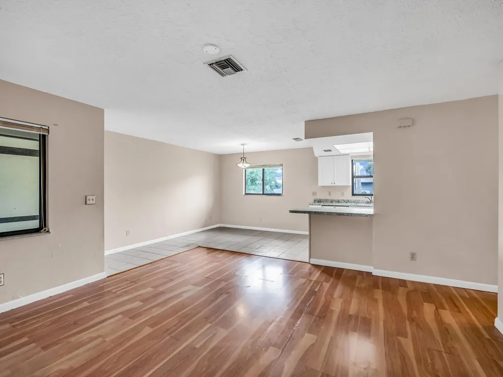 151 Cape Coral Parkway W Cape Coral FL 33914
