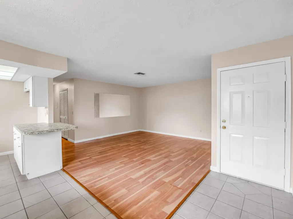 151 Cape Coral Parkway W Cape Coral FL 33914