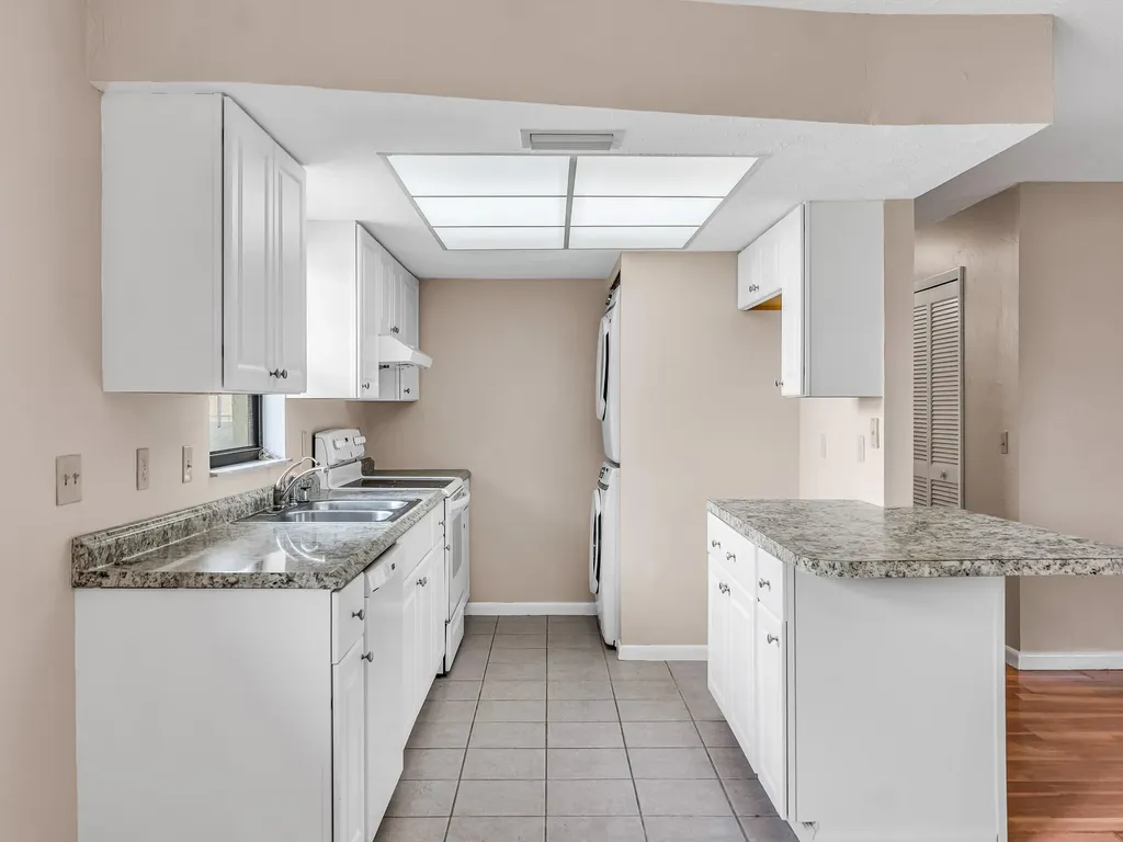 151 Cape Coral Parkway W Cape Coral FL 33914