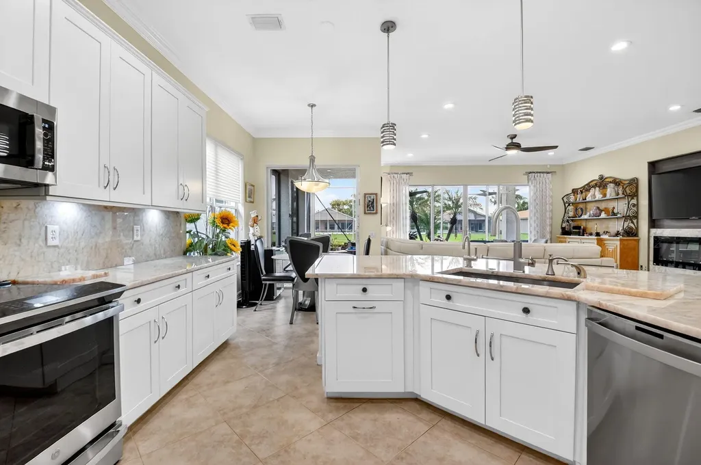 8227 Seahorse Cove Boulevard Lake Worth FL 33467