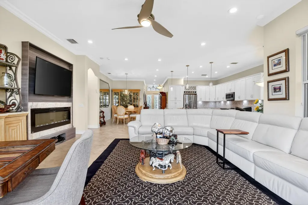8227 Seahorse Cove Boulevard Lake Worth FL 33467