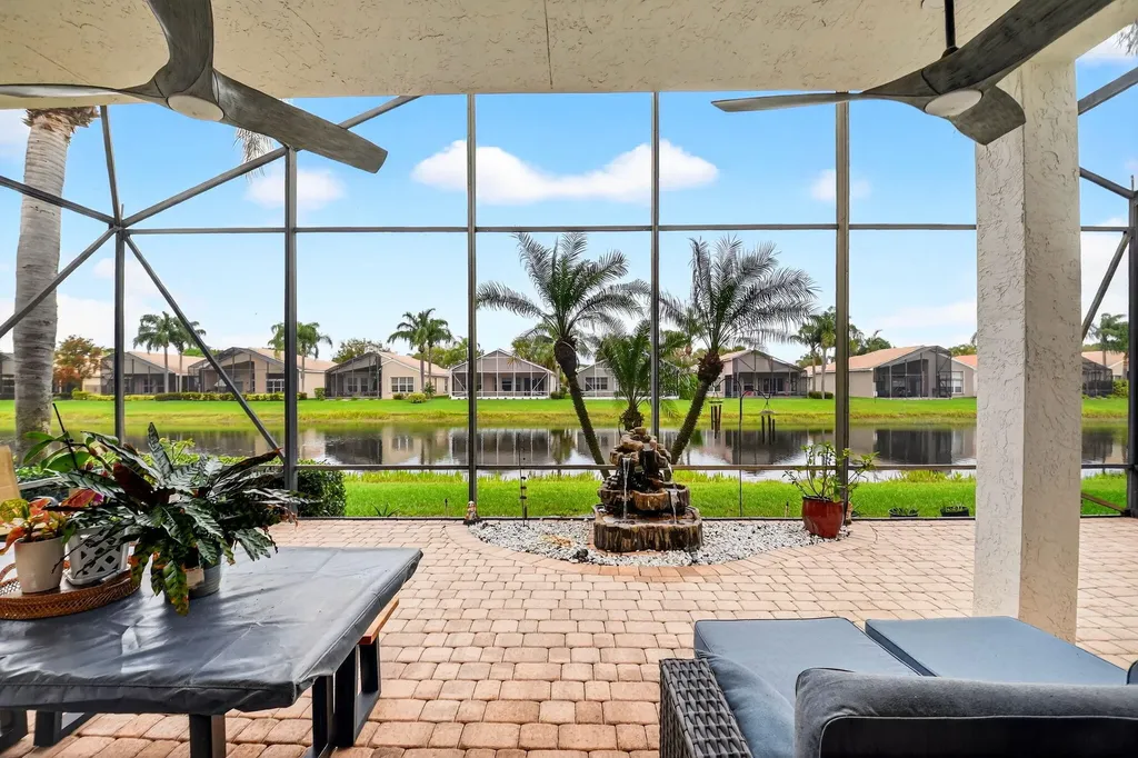 8227 Seahorse Cove Boulevard Lake Worth FL 33467
