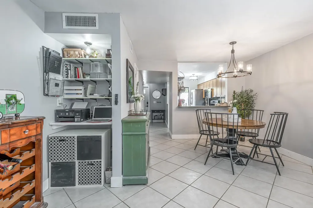 563 NE 7th Avenue Fort Lauderdale FL 33301