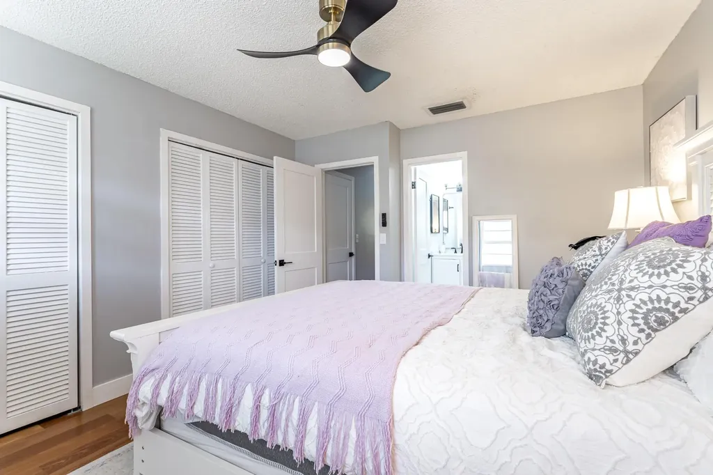 563 NE 7th Avenue Fort Lauderdale FL 33301
