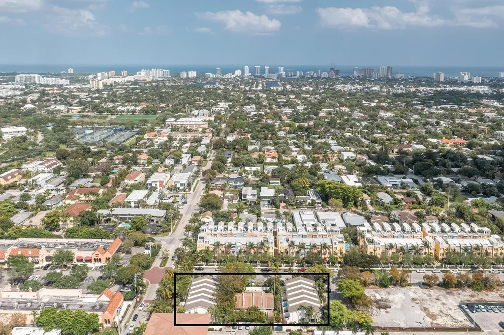 563 NE 7th Avenue Fort Lauderdale FL 33301