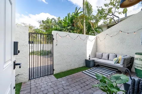 563 NE 7th Avenue Fort Lauderdale FL 33301