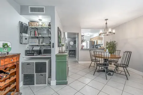 563 NE 7th Avenue Fort Lauderdale FL 33301