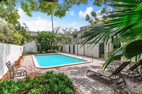 563 NE 7th Avenue Fort Lauderdale FL 33301