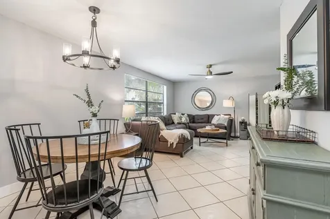 563 NE 7th Avenue Fort Lauderdale FL 33301