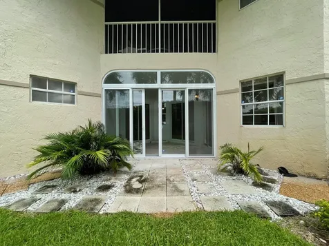 6526 Via Regina Boca Raton FL 33433