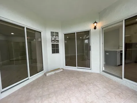 6526 Via Regina Boca Raton FL 33433