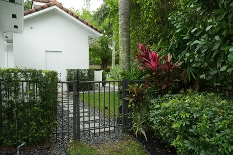 61 Peregrine Avenue Plantation FL 33324